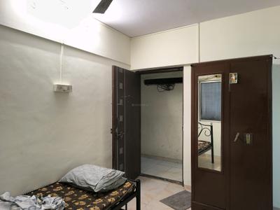 Bedroom Image of 225 Sq.ft 1 RK Apartment / Flat for rent in Santacruz East Mumbai for Rs. 33000