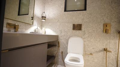 Bathroom Image of 800 Sq.ft 2 BHK Apartment / Flat for sale in Roswalt Raya, Chembur Mumbai for Rs. 24500000