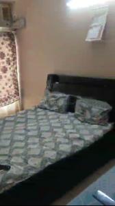 Bedroom Image of 1000 Sq.ft 2 BHK Apartment / Flat for sale in Ramakrishna Apartments, Patparganj New Delhi for Rs. 18000000