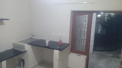 Kitchen Image of 800 Sq.ft 1 BHK Independent House for rent in Narasothipatti Salem for Rs. 8000