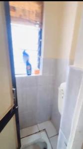 Bathroom Image of 400 Sq.ft 1 RK Apartment / Flat for rent in Kothrud Pune for Rs. 14000