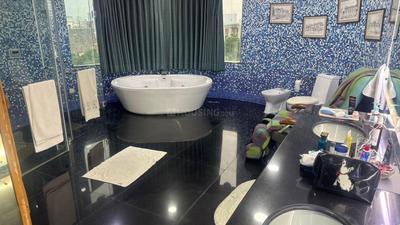 Image of 4000 Sq.ft 4 BHK Apartment / Flat for rent in Omaxe The Forest, Sector 92, Noida for Rs. 150000