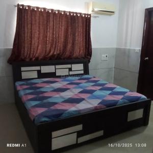 Bedroom Image of 3900 Sq.ft 4 BHK Apartment / Flat for rent in Union Residency, Piplod Surat for Rs. 70000