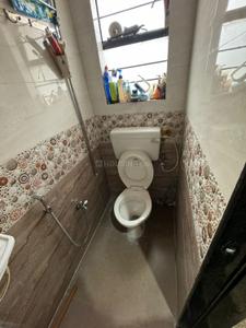 Bathroom Image of 650 Sq.ft 1 BHK Apartment / Flat for rent in The Address, Koregaon Park Pune for Rs. 25000