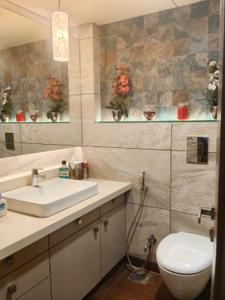 Bathroom Image of 3600 Sq.ft 4 BHK Apartment / Flat for sale in Kotibhaskar Chinar, Kothrud Pune for Rs. 65000000