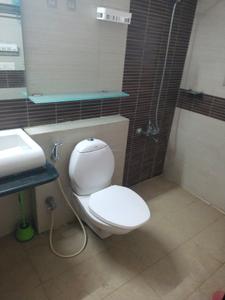 Common Bathroom Image of 1340 Sq.ft 3 BHK Apartment / Flat for rent in RNA Continental, Chembur Mumbai for Rs. 145000