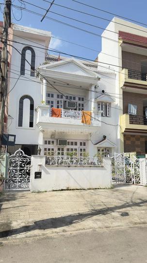 Phase 3 A, Sector 53 Main Image 1