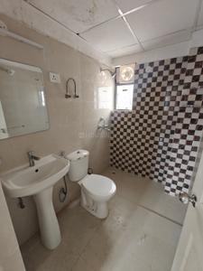 Bathroom Image of 1200 Sq.ft 2 BHK Apartment / Flat for rent in RG Luxury, Noida Extension Greater Noida for Rs. 22000