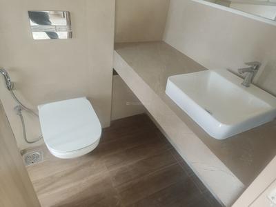 Image of 806 Sq.ft 2 BHK Apartment / Flat for rent in Piramal Aranya, Byculla, Mumbai for Rs. 120502