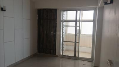 Bedroom Image of 1000 Sq.ft 2 BHK Apartment / Flat for sale in Amrapali Empire, Crossings Republik Ghaziabad for Rs. 7300000