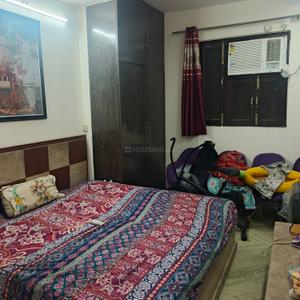 Bedroom Image of 750 Sq.ft 2 BHK Builder Floor for sale in Shalimar Bagh New Delhi for Rs. 10000000