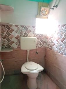 Common Bathroom Image of 1100 Sq.ft 3 BHK Apartment / Flat for rent in South Dum Dum Kolkata for Rs. 16000