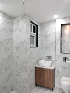 Common Bathroom Image of 1557 Sq.ft 3 BHK Builder Floor for sale in BPTP District 4, Sector 84 Faridabad for Rs. 17000000
