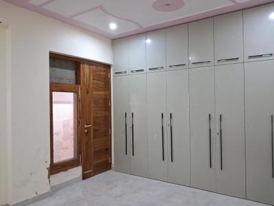 Bedroom Image of 2500 Sq.ft 4 BHK Builder Floor for rent in Sector 112 Noida for Rs. 50000