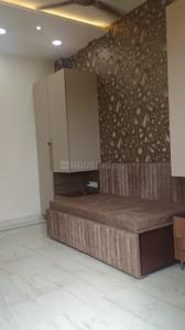 Bedroom Image of 850 Sq.ft 2 BHK Builder Floor for rent in Shalimar Bagh New Delhi for Rs. 33000
