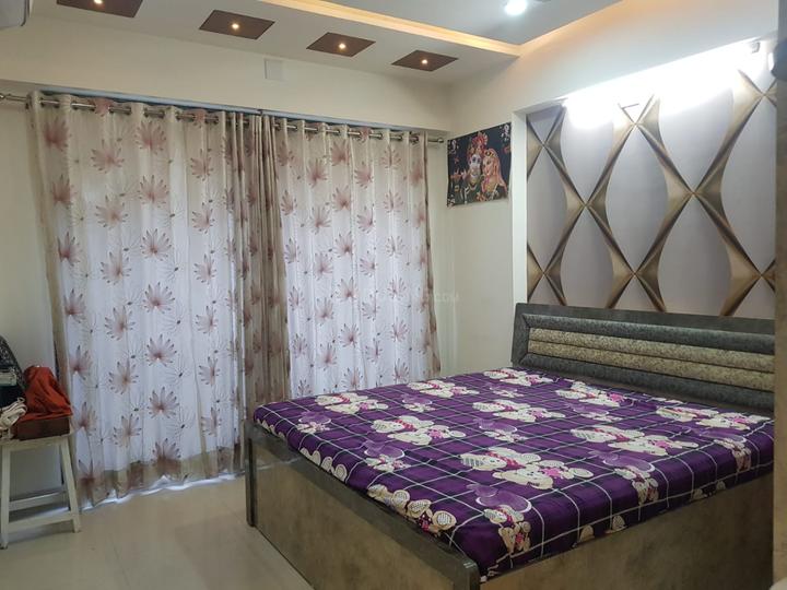 Gala Swing Bedroom 1