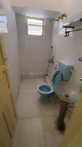 Bathroom Image of 650 Sq.ft 2 BHK Independent House for rent in Picnic Garden Kolkata for Rs. 11500
