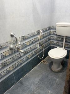 Bathroom Image of 600 Sq.ft 1 BHK Builder Floor for rent in Horamavu Bengaluru for Rs. 12000