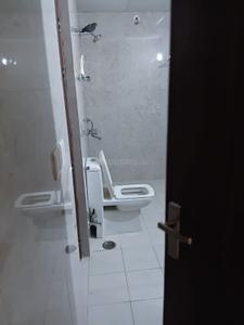 Bathroom Image of 1800 Sq.ft 2 BHK Builder Floor for rent in Vrindavan Yojana Lucknow for Rs. 12000