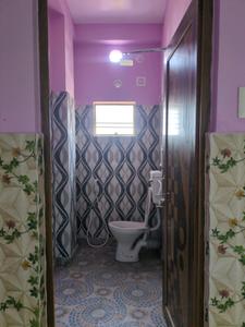 Common Bathroom Image of 928 Sq.ft 2 BHK Apartment / Flat for sale in Anil Apartments, Barasat Kolkata for Rs. 4640000