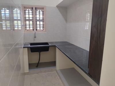 Kitchen Image of 600 Sq.ft 1 BHK Builder Floor for rent in Ejipura Bengaluru for Rs. 18000