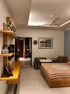 Bedroom Image of 3000 Sq.ft 4 BHK Builder Floor for rent in Defence Colony New Delhi for Rs. 350000