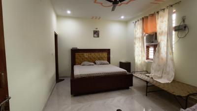 Bedroom Image of 2800 Sq.ft 6 BHK Independent House for sale in Sector 7 Gurgaon for Rs. 25000000