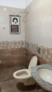 Bathroom Image of 1600 Sq.ft 3 BHK Apartment / Flat for rent in Zingabai Takli Nagpur for Rs. 20000