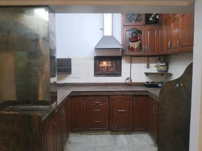 Kitchen Image of 1050 Sq.ft 3 BHK Apartment / Flat for sale in GH 14 DDA MIG, Paschim Vihar New Delhi for Rs. 15500000