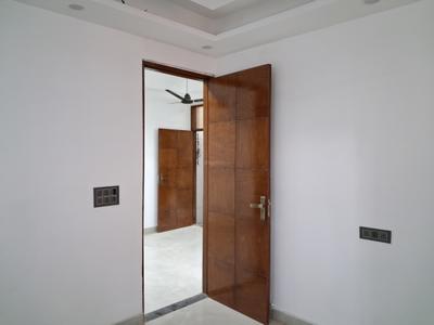 Bedroom Image of 1500 Sq.ft 4 BHK Apartment / Flat for sale in JMD Aashirwad Apartment, Sector 73 Noida for Rs. 5500000
