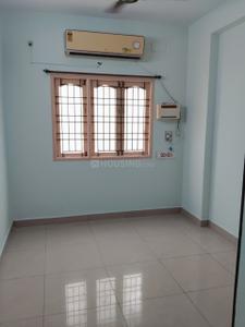Bedroom Image of 1000 Sq.ft 2 BHK Apartment / Flat for rent in Adambakkam Chennai for Rs. 26000