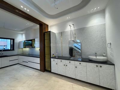Kitchen Image of 3000 Sq.ft 5 BHK Independent House for sale in Kharar Mohali for Rs. 32000000