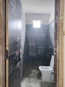 Common Bathroom Image of 1400 Sq.ft 3 BHK Apartment / Flat for sale in Titania Residency , Phi IV Greater Noida for Rs. 8000000