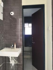 Common Bathroom Image of 1100 Sq.ft 2 BHK Apartment / Flat for rent in S K Venkateshwara Heights, Baner Pune for Rs. 29000