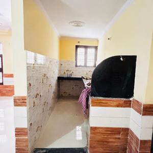 Kitchen Image of 1200 Sq.ft 3 BHK Builder Floor for sale in Govindpuram Ghaziabad for Rs. 2800000