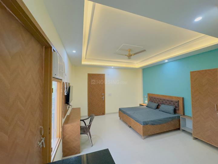 PrimeStays Bedroom 1