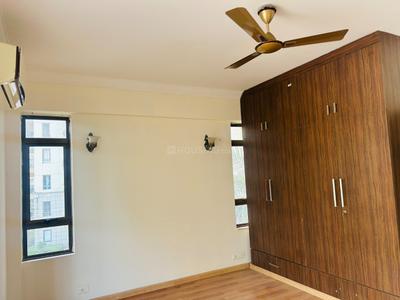 Bedroom Image of 1250 Sq.ft 2 BHK Apartment / Flat for rent in Unitech Fresco, Sector 50 Gurgaon for Rs. 46500