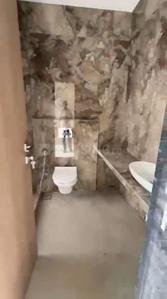 Bathroom Image of 3000 Sq.ft 5 BHK Apartment / Flat for rent in Andheri West Mumbai for Rs. 550000