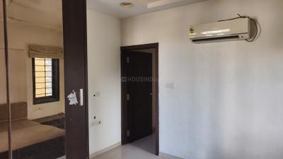 Bedroom Image of 2500 Sq.ft 4 BHK Apartment / Flat for rent in Old Padra Road Vadodara for Rs. 55000
