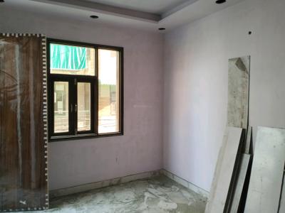 Bedroom Image of 800 Sq.ft 3 BHK Apartment / Flat for sale in Sector 4 Rohini New Delhi for Rs. 4500000