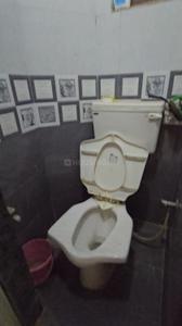 Bathroom Image of 600 Sq.ft 1 BHK Apartment / Flat for rent in Satellite Ahmedabad for Rs. 17000