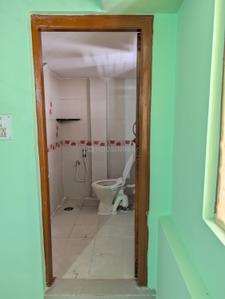 Bathroom Image of 900 Sq.ft 2 BHK Independent House for rent in Whitefield Bengaluru for Rs. 14000