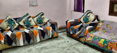Living Room Image of 1000 Sq.ft 2 BHK Builder Floor for rent in Laxmi Nagar New Delhi for Rs. 22000