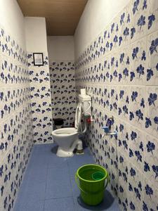Bathroom Image of 1500 Sq.ft 2 BHK Apartment / Flat for rent in T Nagar Chennai for Rs. 45002