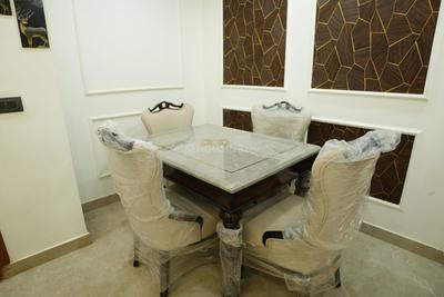 Hall Image of 1050 Sq.ft 2 BHK Apartment / Flat for sale in Sector 102 Noida for Rs. 5500000
