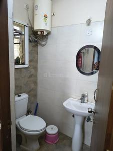 Bathroom Image of 600 Sq.ft 1 BHK Apartment / Flat for rent in Eden Tolly Cascades, Haridevpur Dhali Para Kolkata for Rs. 18000