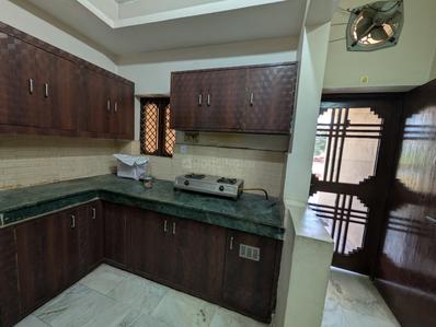 Kitchen Image of 1250 Sq.ft 2 BHK Builder Floor for rent in Gomti Nagar Lucknow for Rs. 28000
