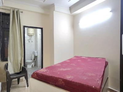 Bedroom Image of 500 Sq.ft 1 BHK Apartment / Flat for rent in Maidan Garhi New Delhi for Rs. 18000