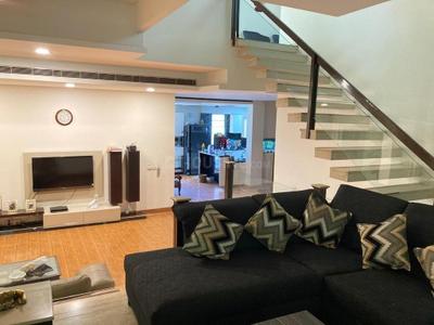 Hall Image of 12000 Sq.ft 7 BHK Independent House for sale in DLF City Floor Phase 2, DLF Phase 2 Gurgaon for Rs. 165000000