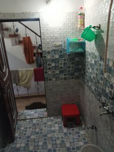 Bathroom Image of 1150 Sq.ft 4 BHK Independent House for rent in Janipur Colony Jammu for Rs. 20000
